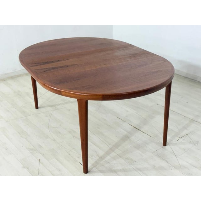 Brown Mid-Century Danish Round Extendable Teak Model 16573 Dining Table from VV Møbler Spøttrup For Sale - Image 8 of 18