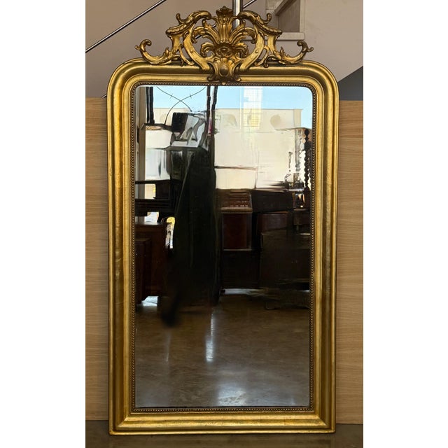 French 19th Century Large Vertical Gold Gilt Mirror with Floral crest For Sale - Image 16 of 18