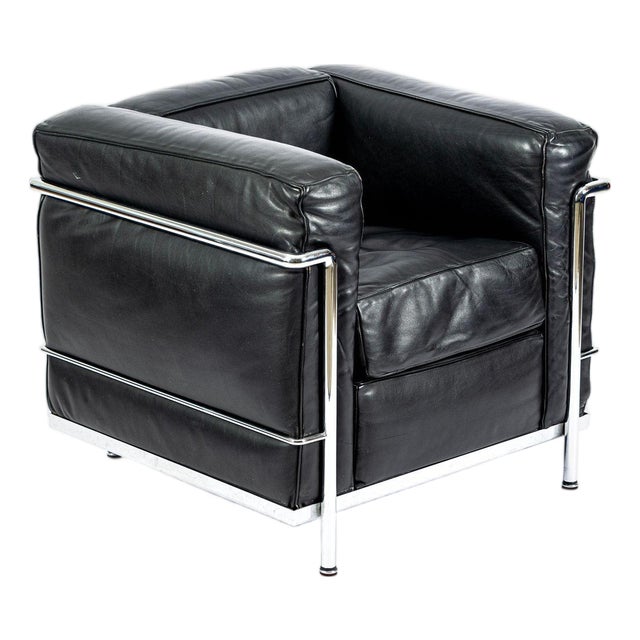 Authentic Cassina Lc2 Black Leather Petit Lounge Chair by Le Corbusier, 4x Avail For Sale