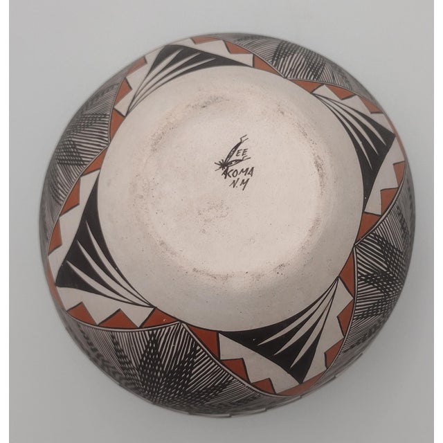 Brick Red Large Signed Acoma Pueblo Polychrome Olla by Lydia H. Ray ("Lee") For Sale - Image 8 of 9