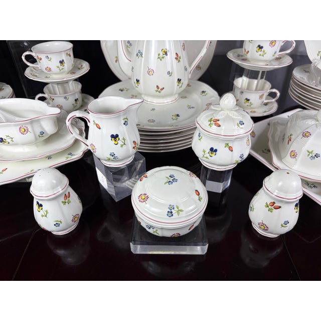 Vintage English Villeroy & Boch "Petite Fleur" Porcelain Dinnerware & Serving Set - 58 Pieces For Sale - Image 9 of 18
