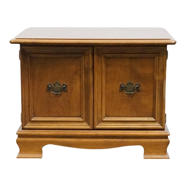 Ethan Allen Heirloom Nutmeg Maple Colonial Early American 27" Square Accent Storage End Table 10-8635 For Sale