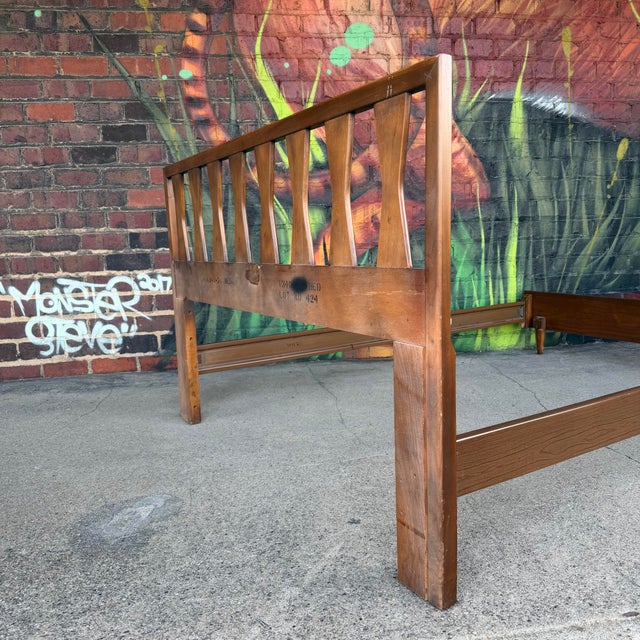 American of Martinsville American of Martinsville Full Size Bed Frame Mid Century Modern For Sale - Image 4 of 11