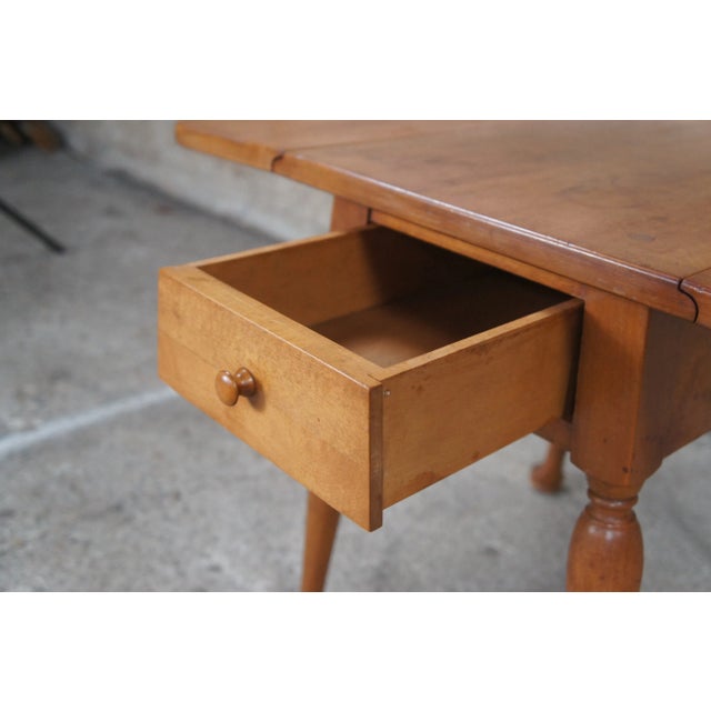 Mid 20th Century Diminutive Mid Century Whitney Early American Style Maple Drop Leaf Side Table For Sale - Image 4 of 12