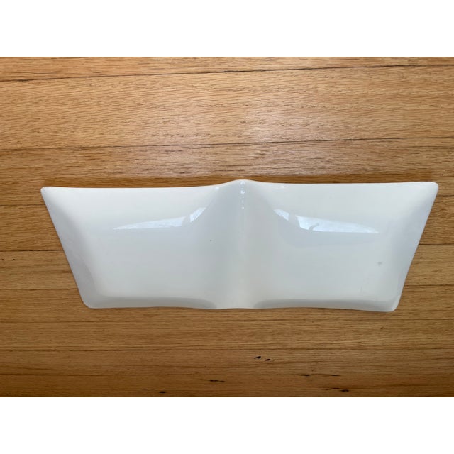 1950s Signed Lee Hager Chinoiserie Milk Glass Dish For Sale - Image 10 of 11