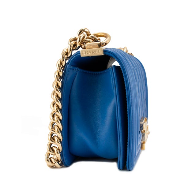 Chanel Chanel Small Boy Flap Blue Quilted Lambskin Gold Hardware Shoulder Bag For Sale - Image 4 of 12