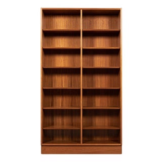 Mid-Century Danish Bookshelf in Teak from Hundevad, 1960s For Sale