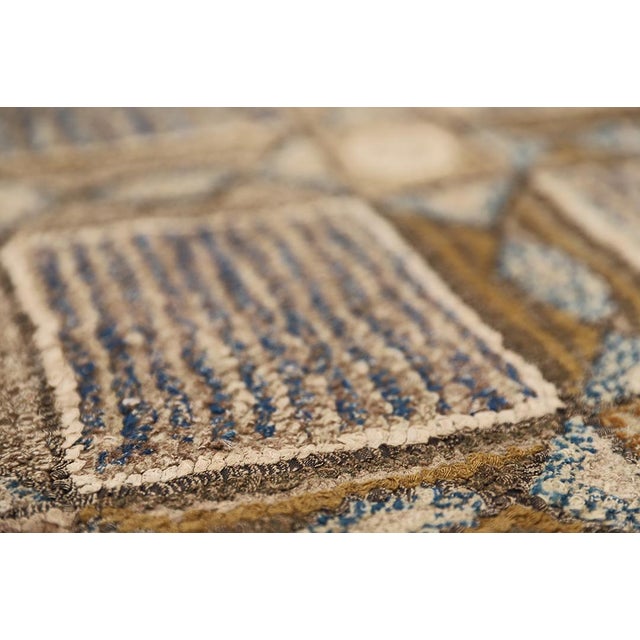 3'x4' Vintage American Hooked Rug | Geometric Small Hooked Area Rug For Sale - Image 9 of 10