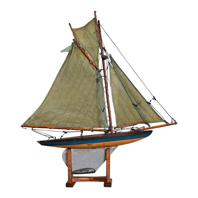 Scottish Early 20th Century Pond Yacht For Sale