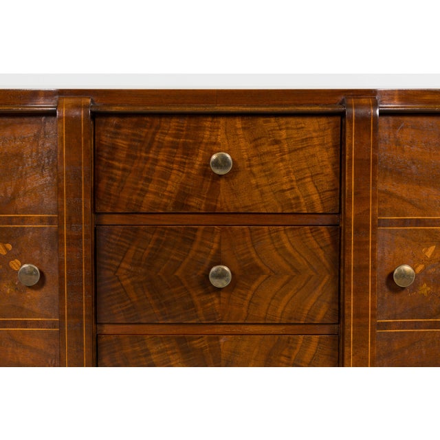 1930s French Art Deco Walnut Commode With Floral Marquetry For Sale In New York - Image 6 of 17