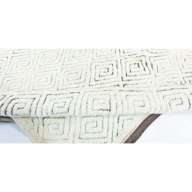 High-quality Extra Large High-Low Lattice Wool Rug by Doris Leslie Blau Size: 14'2" × 22'3" (431 × 678 cm) While creating...