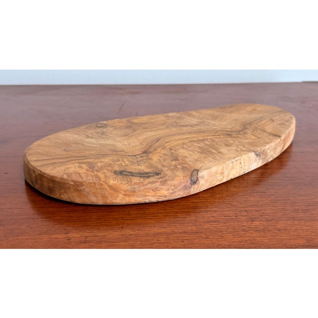 Mid 20th Century Vintage Olive Wood Biomorphic Small Tray / Cheese Board For Sale - Image 5 of 5