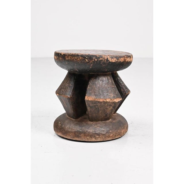 Dogon stool. African tribal art from Mali. In good vintage condition. Measurements Ø 21.5 cm; H. 23 cm.