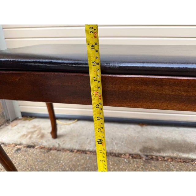 Brown Late 20th Century Vintage Queen Anne Style Piano Footstool or Ottoman by Kimball Co With Cushion For Sale - Image 8 of 11