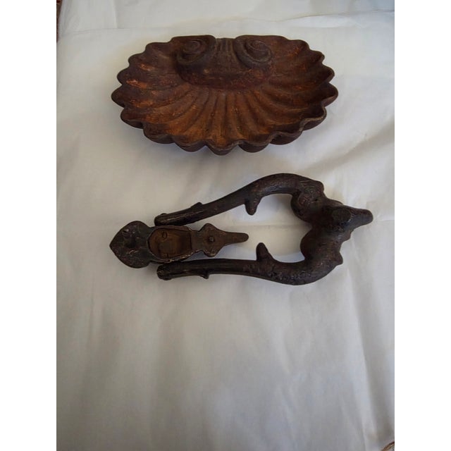 Victorian Cast Iron Knocker and Shell For Sale In San Antonio - Image 6 of 9