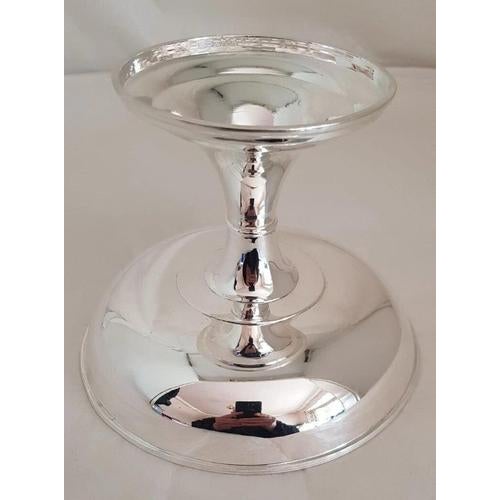 George VI Sterling Silver Tazza or Fruit Bowl, Sheffield, 1940 For Sale - Image 4 of 14