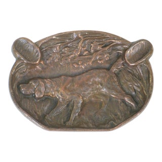 ANTIQUE ASHTRAY ART PLAQUE SOLID BRONZE, HUNTING DOG TOBACCO FISHING SPORT HUN For Sale
