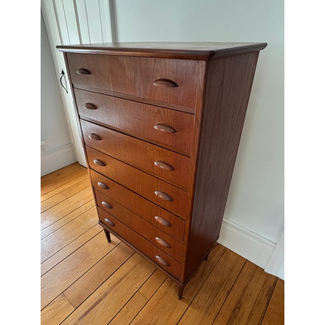 Mid-Century Modern 1960s Danish Modern Teak & Pine Chest of Drawers, Seven-Drawer For Sale - Image 3 of 10