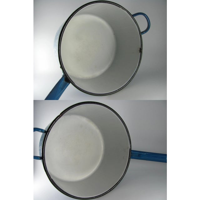 Vintage Graniteware Enamel Blue & White Swirl Marbled Mottled Agate Rustic Pot With Lid For Sale - Image 9 of 13