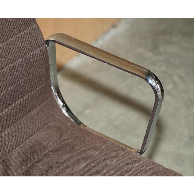 Textile Brown EA 108 Swivel Desk Chair by Charles and Ray Eames For Sale - Image 7 of 18