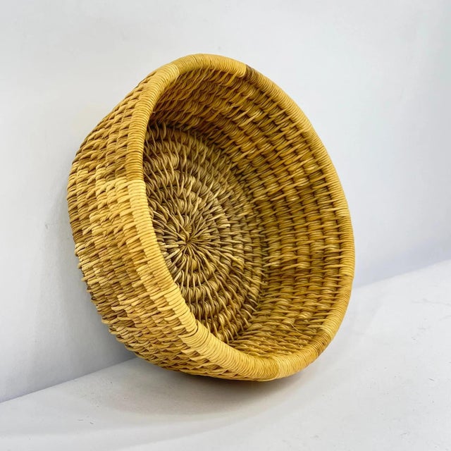 African Early 20th Century Sisal Handwoven Basket Eswatini MATTER COLLECTION For Sale - Image 3 of 6