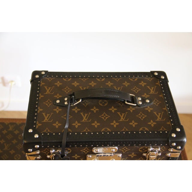 Animal Skin Whisky Set of Decanter, Glasses & Bar Accessories from Louis Vuitton, 2010s For Sale - Image 7 of 18