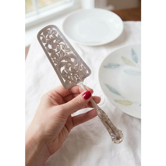 Antique Cake Server in Swedish Silver from C.G. Hallberg, 1893 For Sale - Image 4 of 6