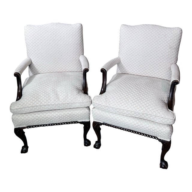 Pair of Vintage Queen Anne Style Club Chairs For Sale