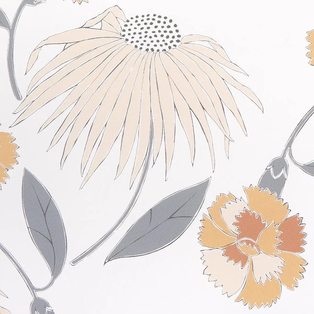 Contemporary Sample - Schumacher x Celerie Kemble Bouquet Toss Wallpaper in Toast For Sale - Image 3 of 5