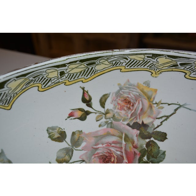 This is a very pretty porcelain wash bowl by Doulton, Burslem. Dates to around the late 1800's - early 1900's. Adorned...