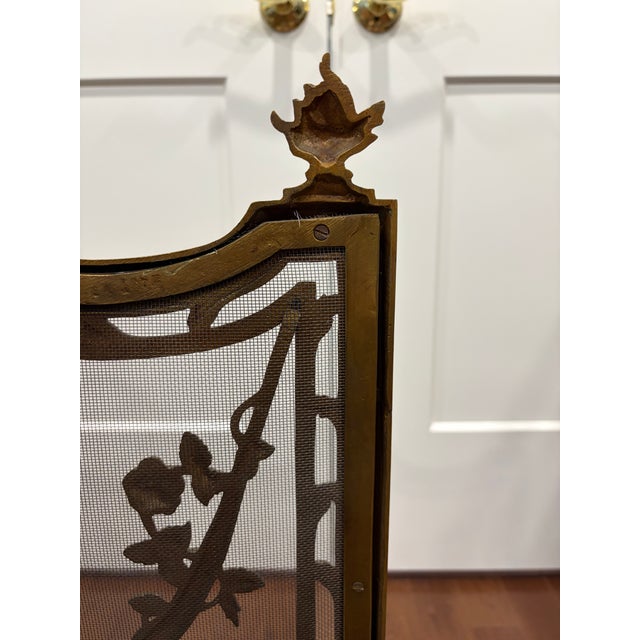 Late 19th Century French Louis XVI Brass Fireplace Screen W. Mesh Panel and Floral Details For Sale - Image 12 of 18