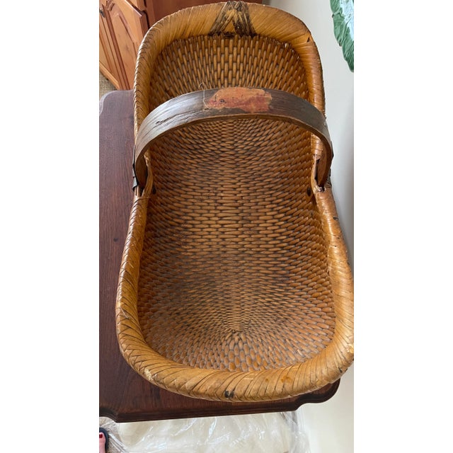 Late 20th Century Large Antique Woven Grain Basket Chinese Bentwood Harvesting Basket For Sale In Chicago - Image 6 of 9
