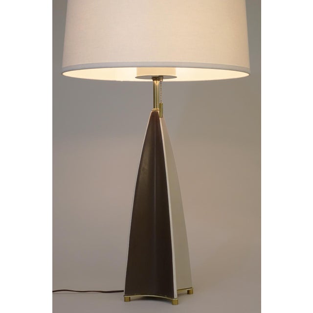 Lightolier Large Lightolier Atomic Modern Space Age Gerald Thurston "Parabolic Fin" Ceramic Porcelain Table Lamp 1960's For Sale - Image 4 of 9