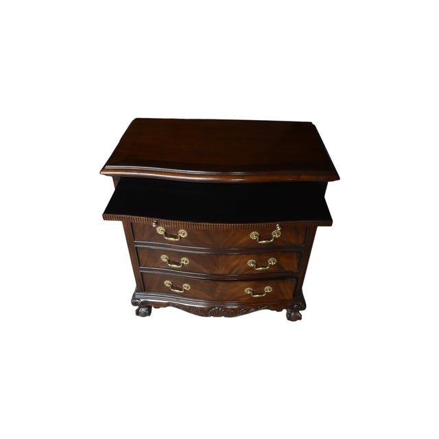 Wood Pair of Drexel Heritage Heirloom Collection Georgian Style Mahogany Nightstands or Chests For Sale - Image 7 of 15