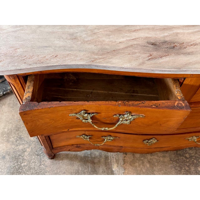 Wood 18th Century French Louis XV Walnut Serpentine Commode With Rococo Brasses For Sale - Image 7 of 14