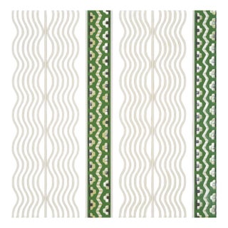 Schumacher x Johnson Hartig Crème Anglaise Wallcovering in Juniper Green For Sale