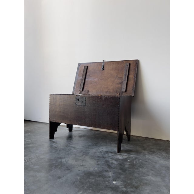 English Antique 17th Century English Oak Plank Coffer For Sale - Image 3 of 13