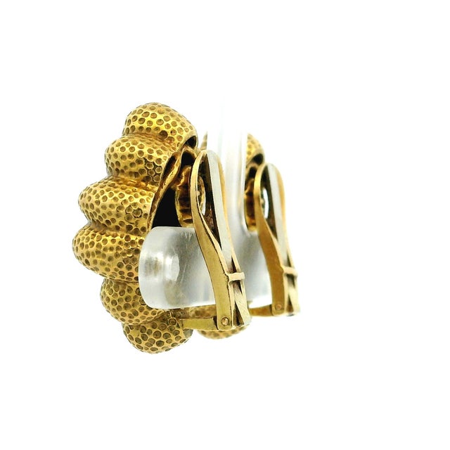 1970s Vintage 18k Gold Sculptural Brutalist Clip-on Earrings, A Pair For Sale - Image 5 of 16