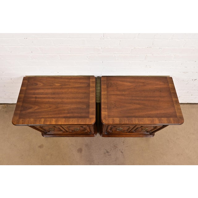 Drexel Heritage French Regency Louis XVI Burl Wood Nightstands, Pair For Sale - Image 11 of 15