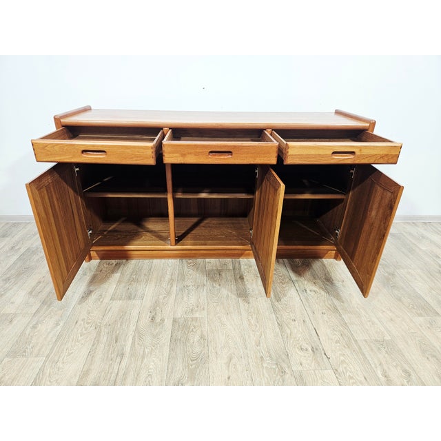 Danish Modern Teak Chest of Drawers from Dyrlund, 1980s For Sale - Image 11 of 18
