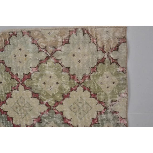 Geometric Oushak Runner Rug, 1960 For Sale - Image 4 of 11