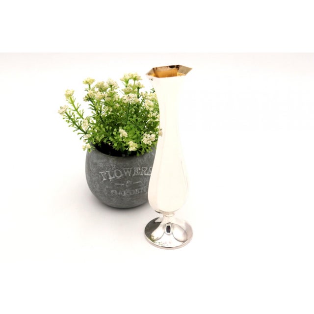 Plain Silver Jug with Circular Base, in Good conditions. Designed 1980 to 1989