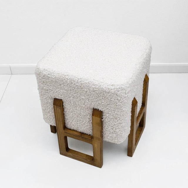 Mid-Century Modern Modernist Italian Ash Wood Stools in White Bouclé, 2000, Set of 2 For Sale - Image 3 of 7