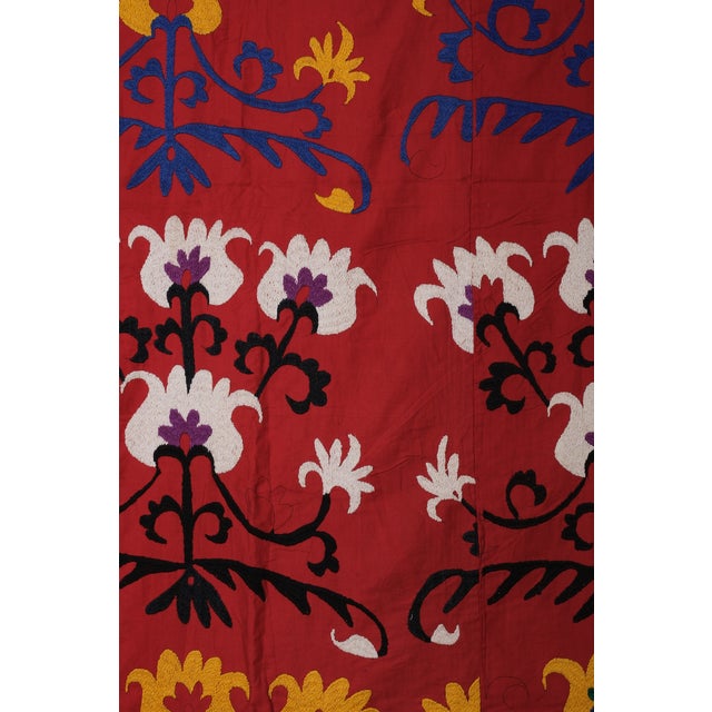 Red Ethnic Suzani Wall Hanging - Bukhara Embroidered Boho Throw For Sale - Image 6 of 10