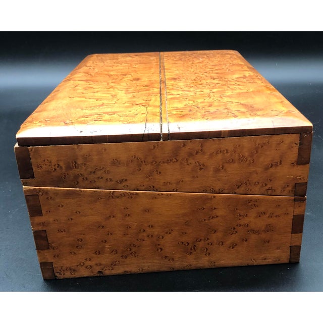 American 19 Century Birds Eye Maple American Wood Box, Hinged Lid For Sale - Image 3 of 17