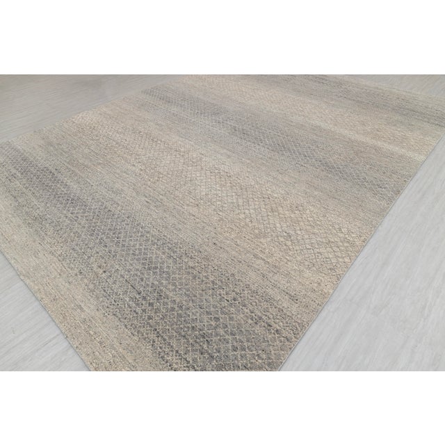 2010s 10' x 14' Savannah Hand Knotted Modern Cream Grey Wool & Silk Rug For Sale - Image 5 of 18