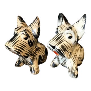 Sale Vintage Hand-Painted Deco Scottie Scottish & Westie West Highland White Terrier Dog Salt & Pepper Shakers- For Sale