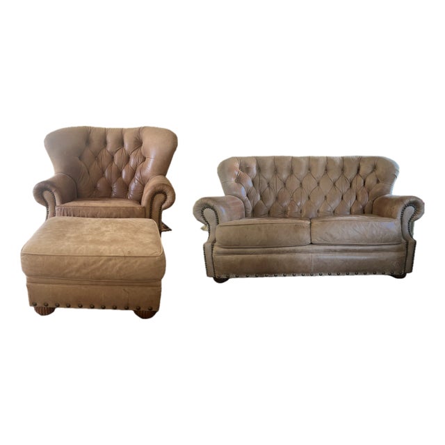 Vintage Bradington-Young Hand-Brushed Aniline Leather Tufted English Club Suite With Wingback Chair, Ottoman and Loveseat For Sale