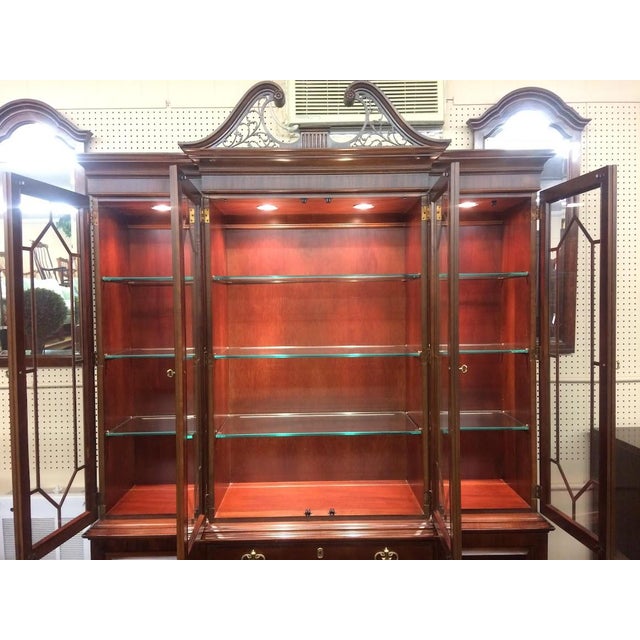 Vintage China Cabinet, Henredon Furniture For Sale - Image 17 of 17