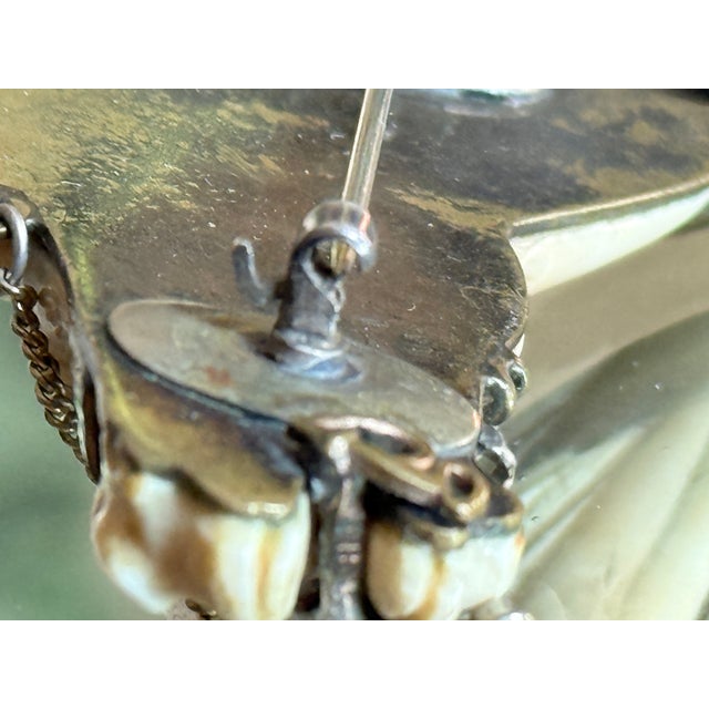 Mid 20th-Century Victorian Revival Bone Equestrian Horse Head Brooch With Glass Eye For Sale - Image 11 of 12